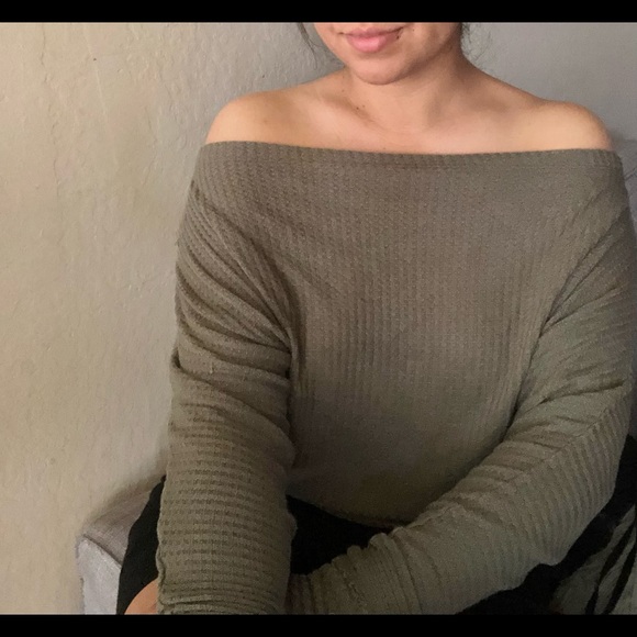 Olive green off Shoulder top - Picture 2 of 2